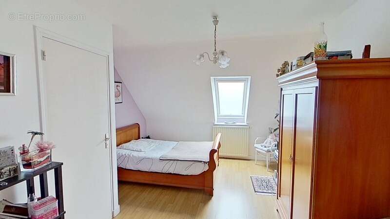 Maison à SAINT-MARTIN-DES-CHAMPS