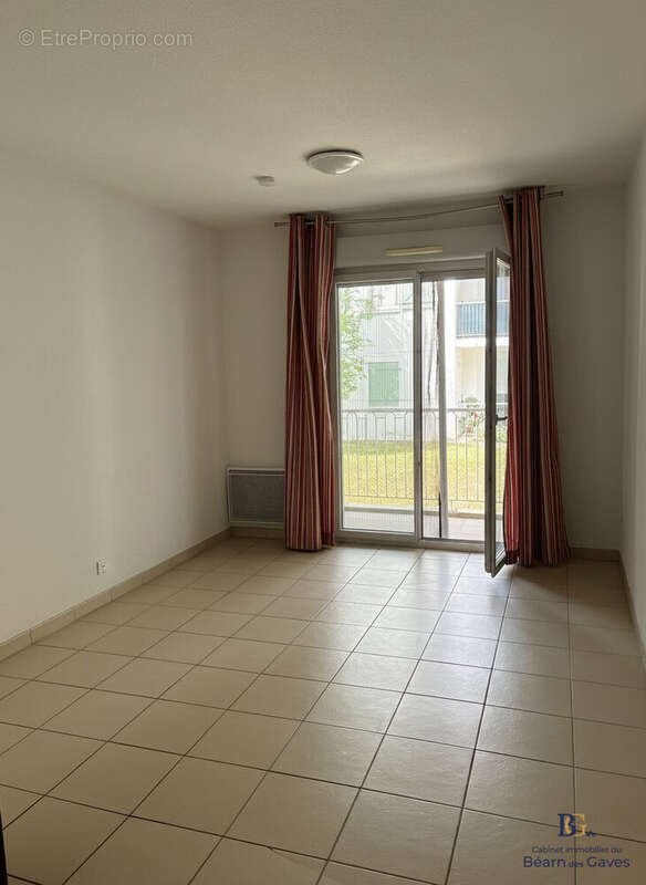 Appartement 31 m² à Salies-De-Bearn  - photo 2