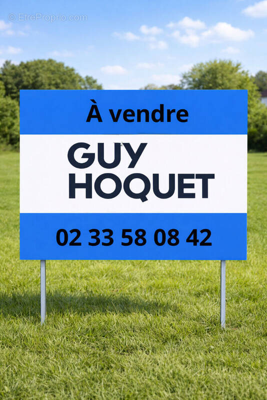 Terrain à VILLEDIEU-LES-POELES