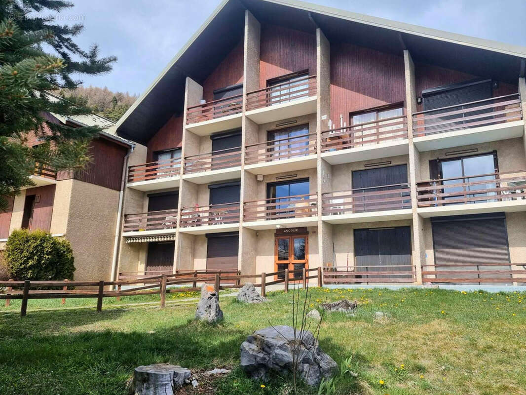 Appartement à SAINT-MICHEL-DE-CHAILLOL