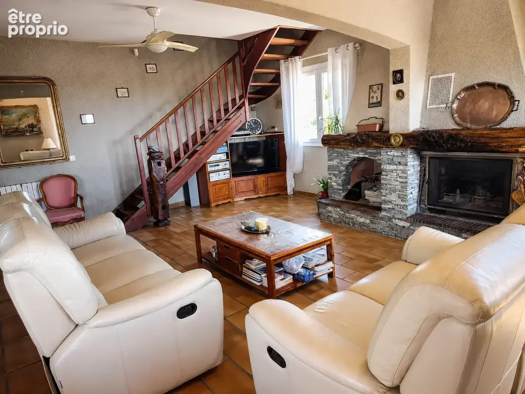 Maison familiale avec vue mer, jardin piscinable et fort potentiel - photo 14