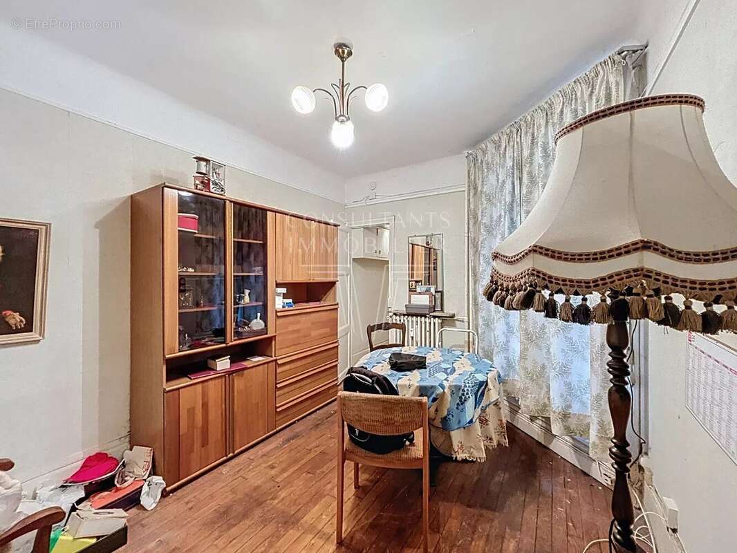 Appartement à LEVALLOIS-PERRET