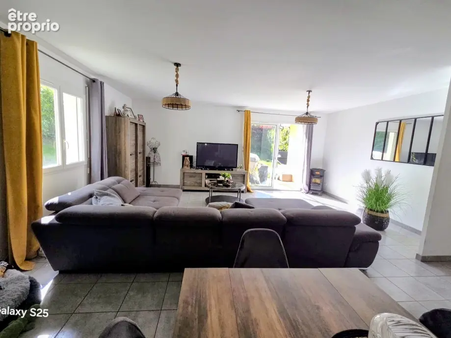 Maison familiale avec jardin dans un secteur recherché - photo 2