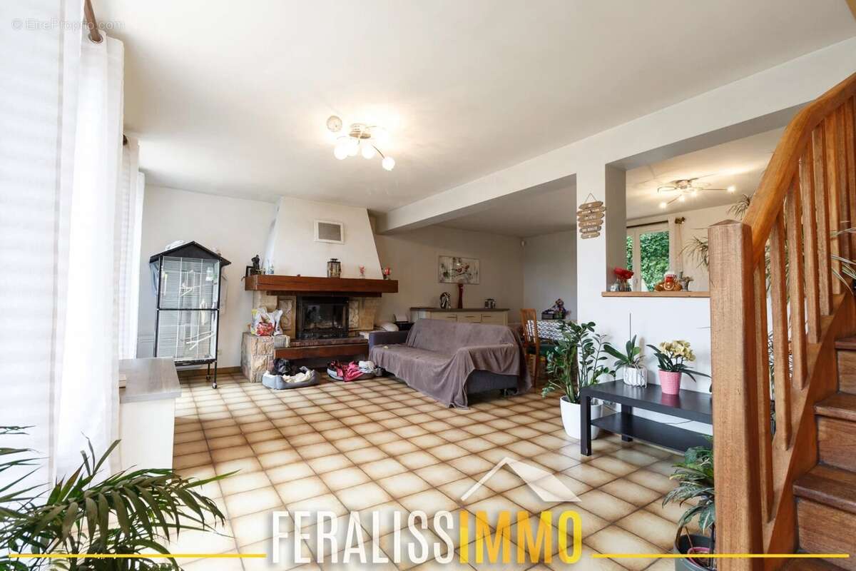 Maison à VAUX-SUR-SEINE