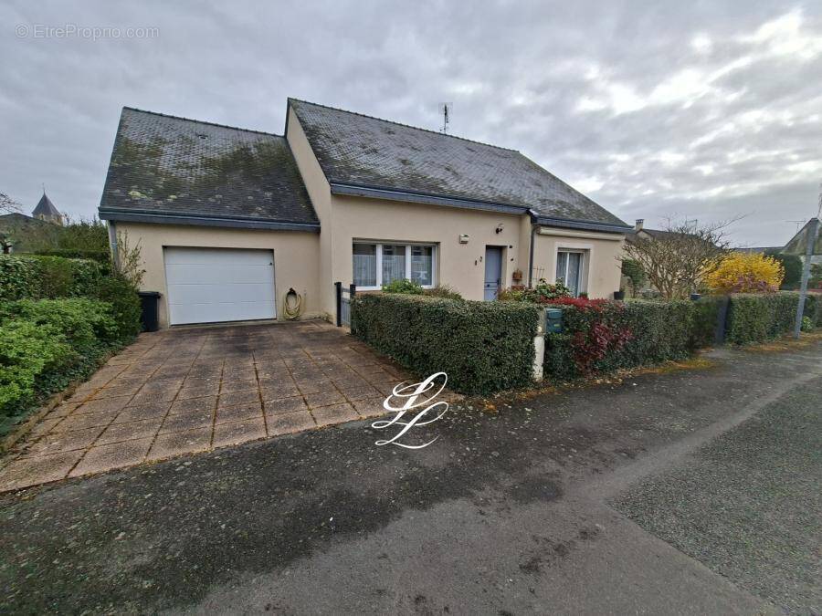 Maison à SAINT-DENIS-D'ANJOU