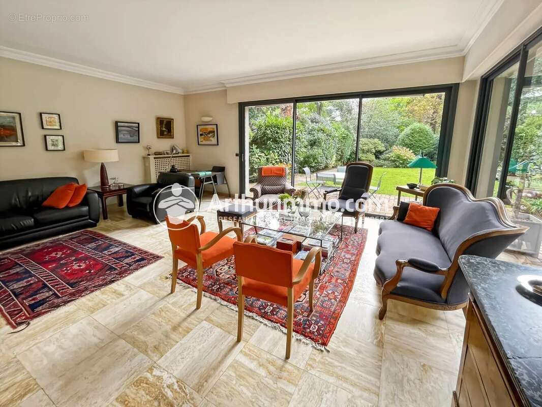 Maison à SOISY-SUR-SEINE