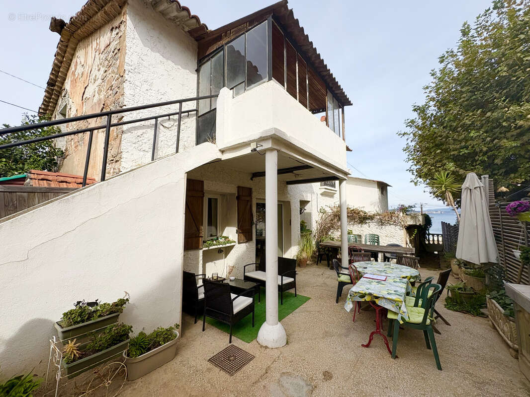 Commerce à LA SEYNE-SUR-MER