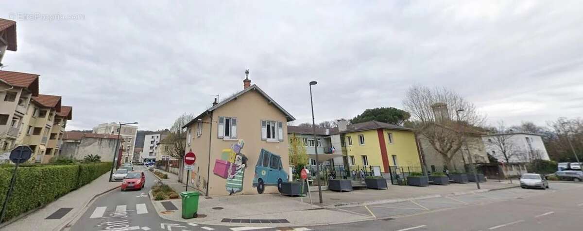 Appartement à LE PONT-DE-CLAIX