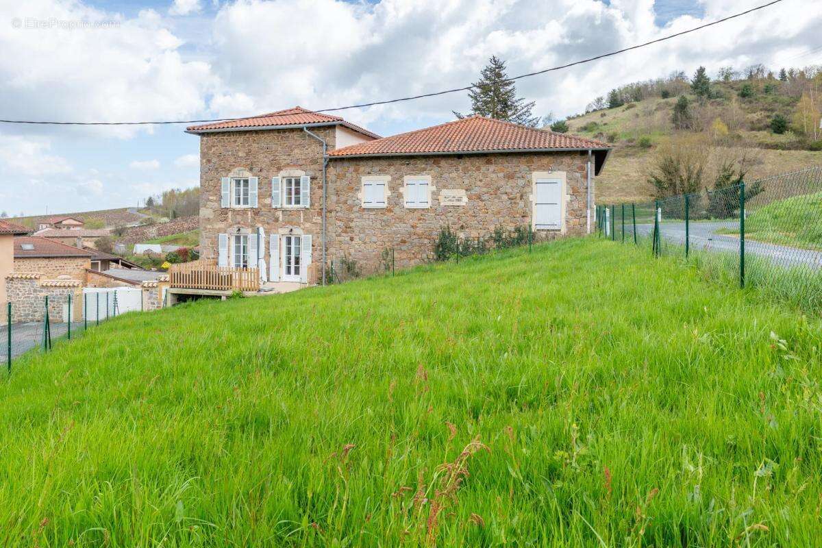 Maison à VAUX-EN-BEAUJOLAIS