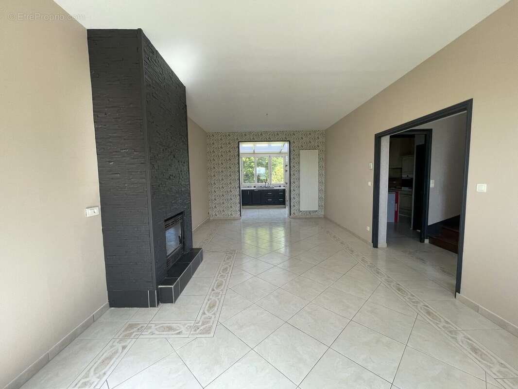 Maison 126 m² à Guise  - photo 5
