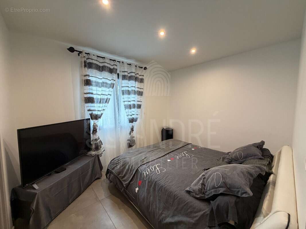 Maison à CHARNECLES