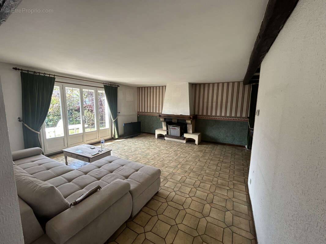 Maison à CLAYE-SOUILLY