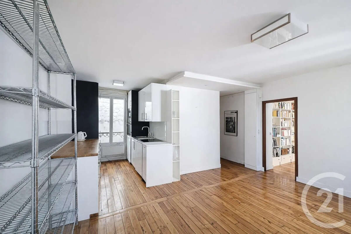 Appartement à PARIS-14E