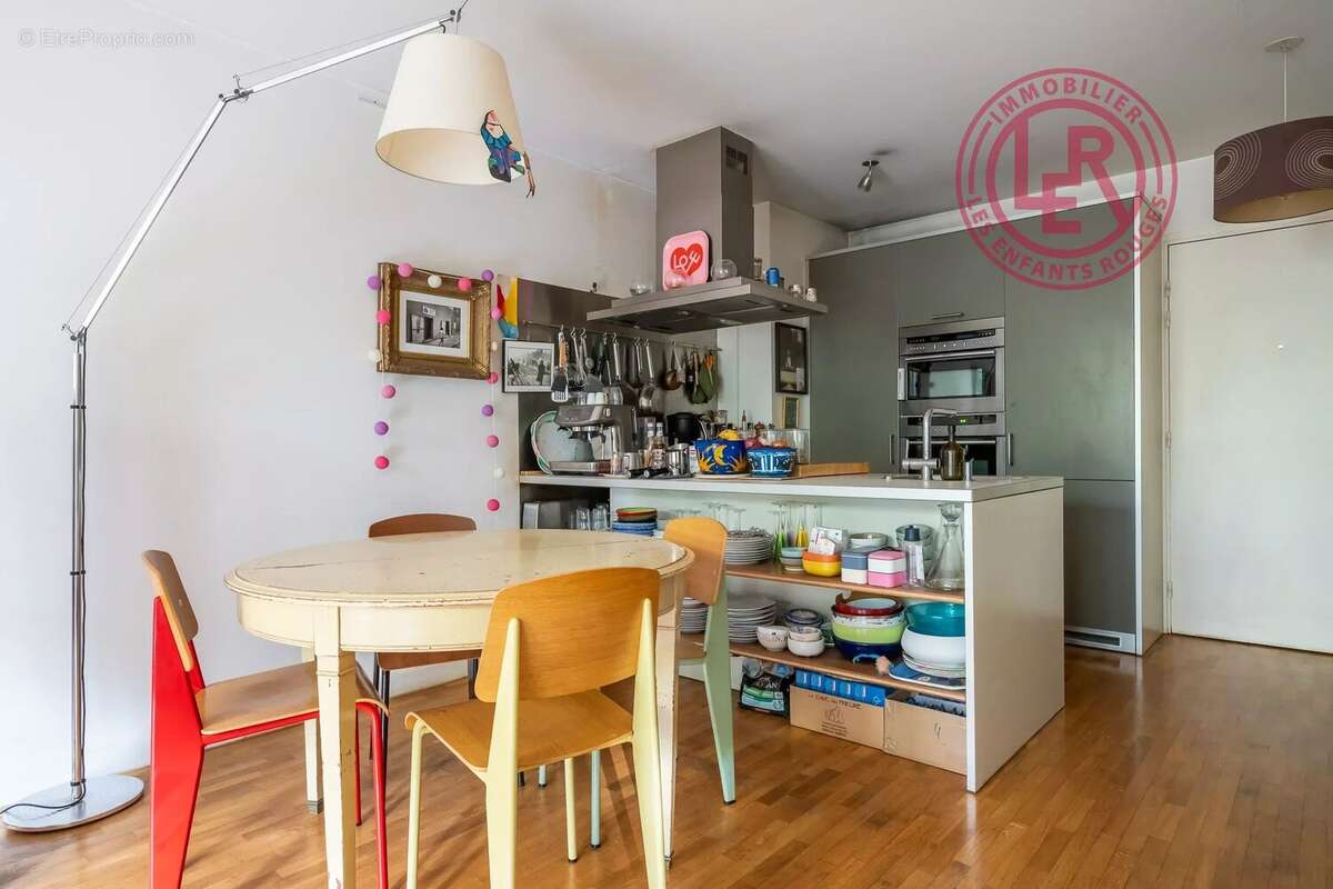 Appartement à PARIS-10E