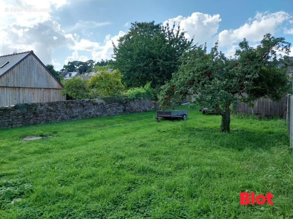Terrain à CHATEAUNEUF-D&#039;ILLE-ET-VILAINE
