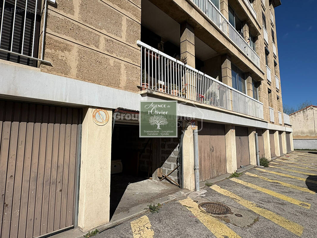 Parking à ARLES