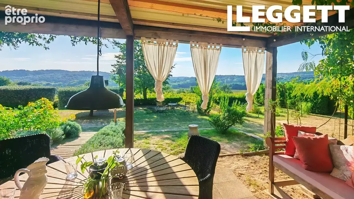Magnifique Mas en pierre rénové par un architecte avec oliveraie et vue exceptionnelle près Uzès - photo 4