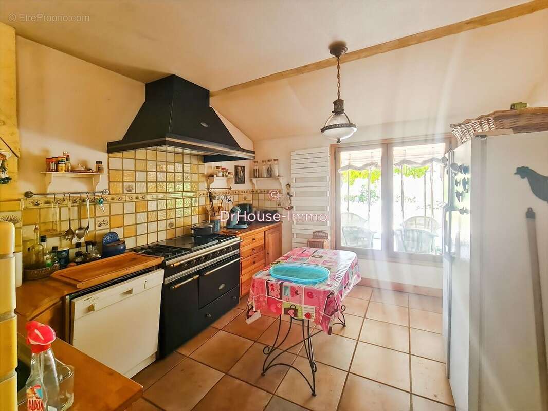 Maison à ALLEMAGNE-EN-PROVENCE