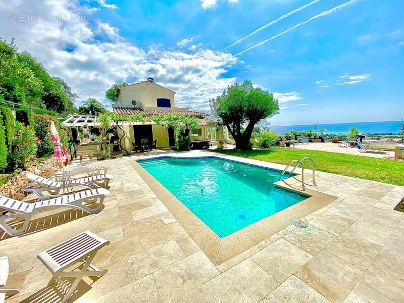 Maison à FREJUS