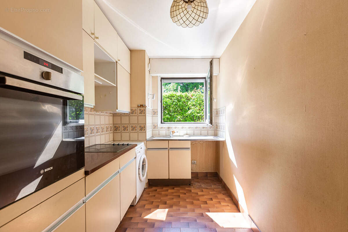Appartement à COURBEVOIE