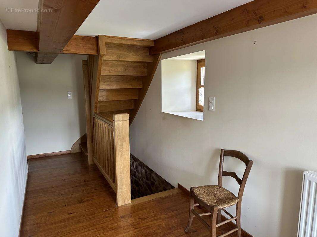 Maison à SAINT-CHRISTOPHE-VALLON