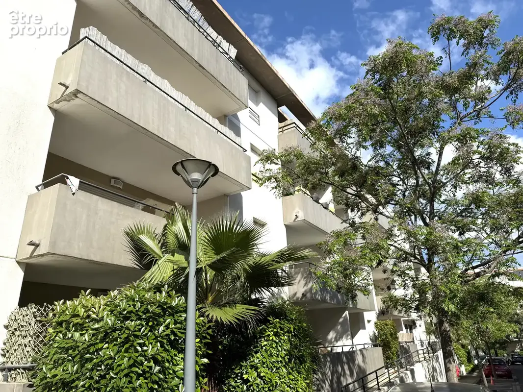 Apt t3 avec terrasse - photo 2