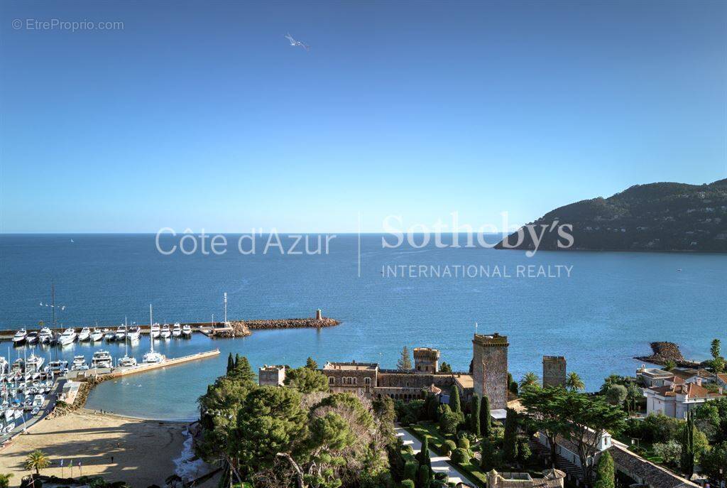 Appartement à MANDELIEU-LA-NAPOULE