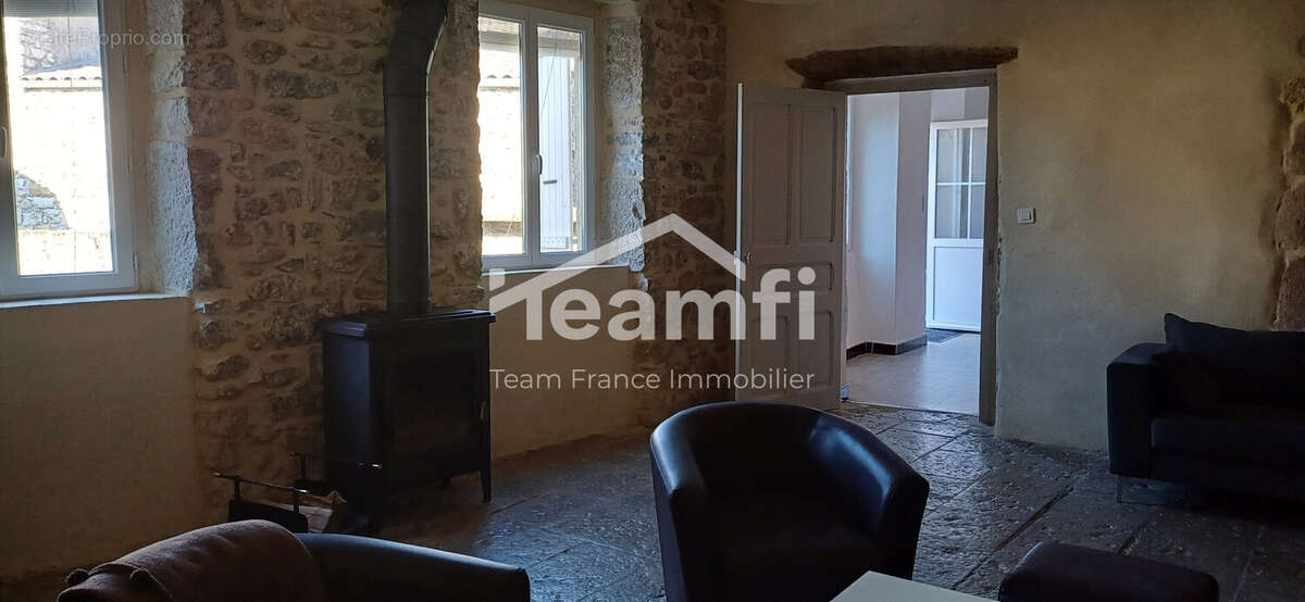 Maison à BERRIAS-ET-CASTELJAU