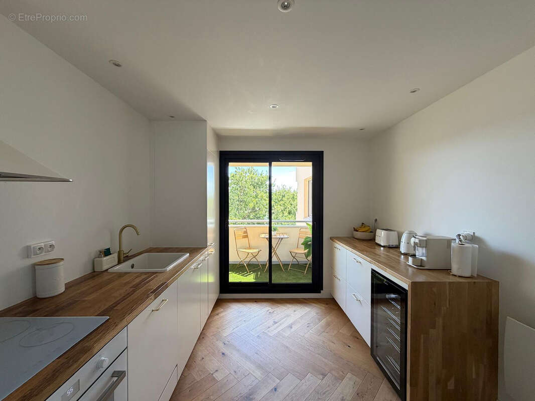 Magnifique appartement T3 80m2 - double balcon - box cave - parking - Bordeaux Caudéran - photo 5