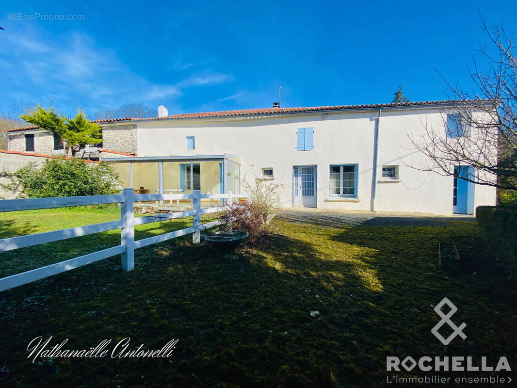 Maison à LA JARRIE-AUDOUIN