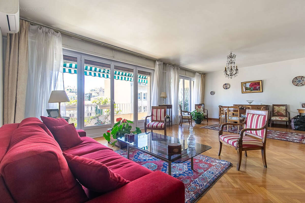 Appartement à MARSEILLE-8E