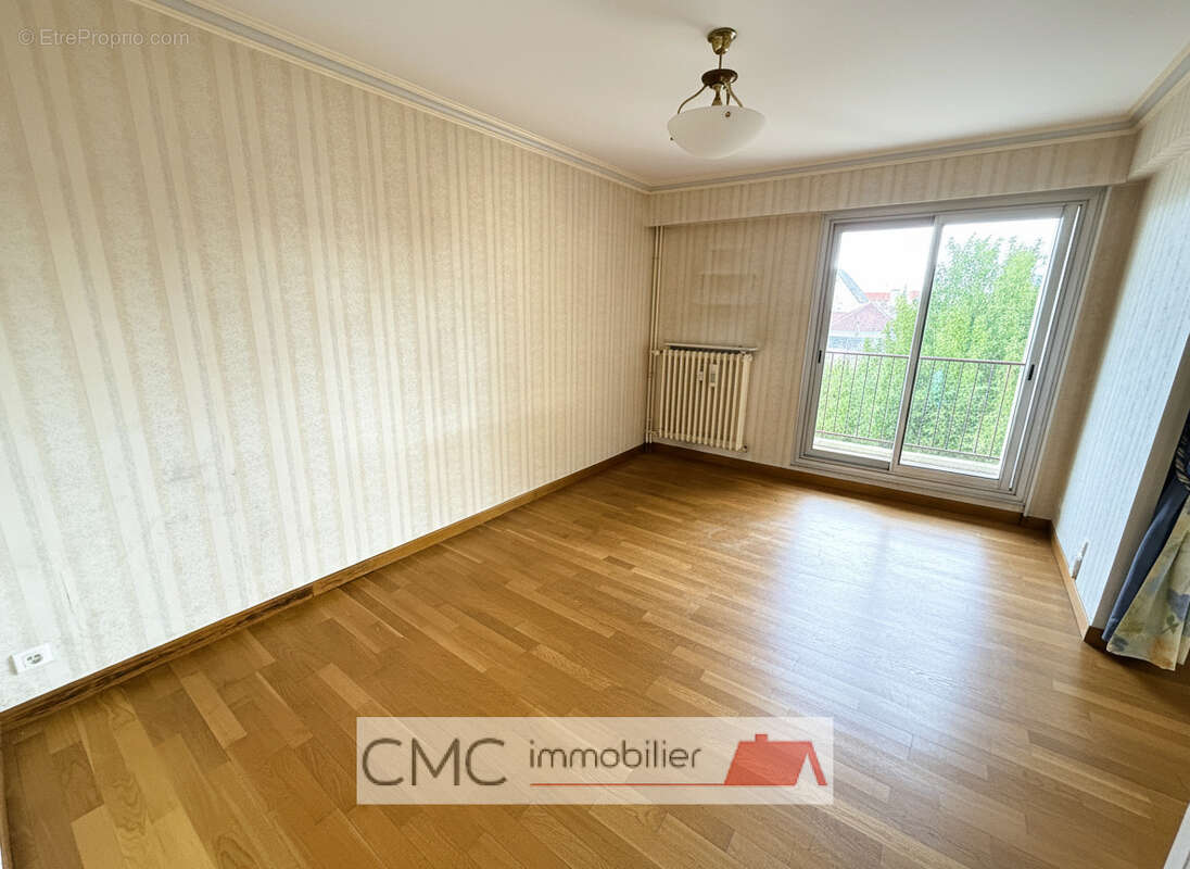 Appartement 103 m² à Chartres  - photo 4