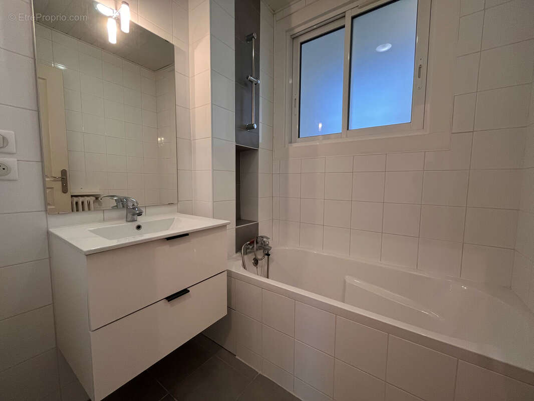 Appartement à LES CLAYES-SOUS-BOIS