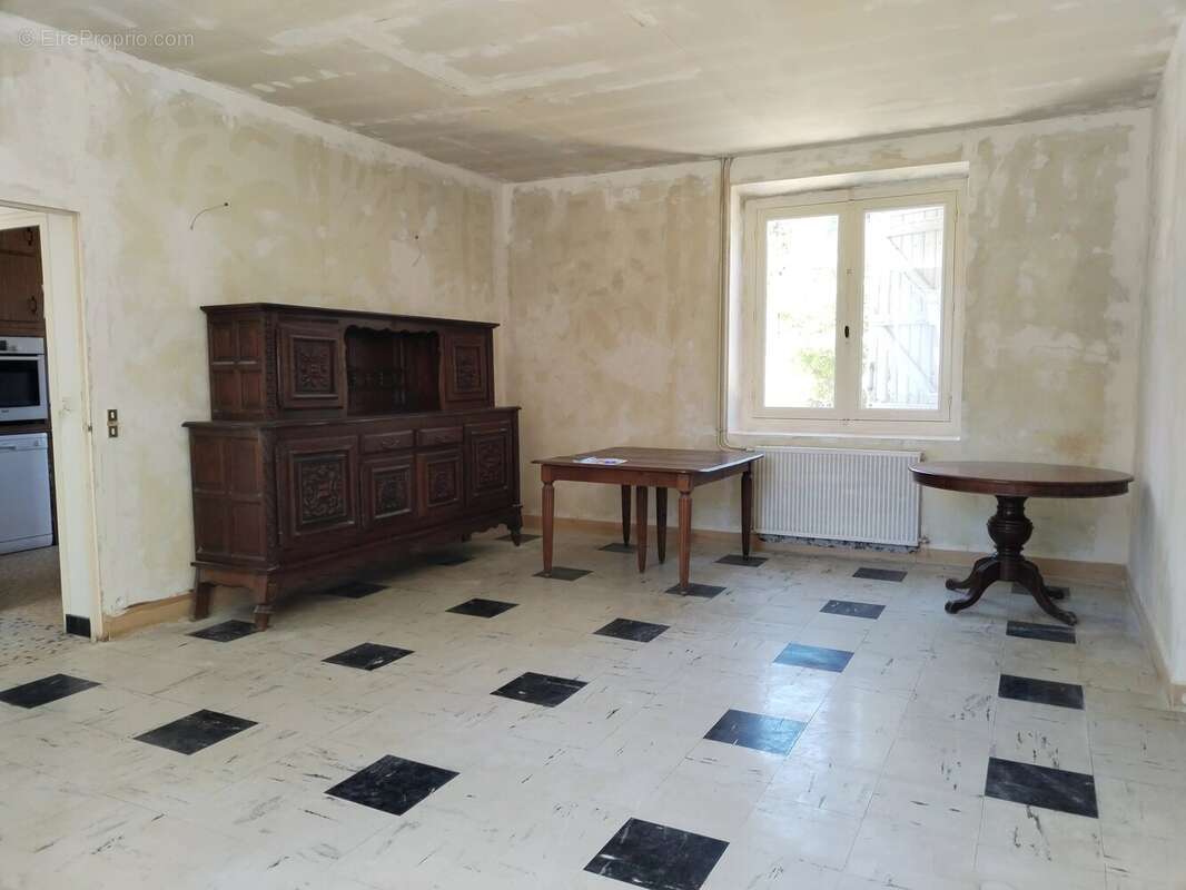 Maison à BUSSY-LE-REPOS