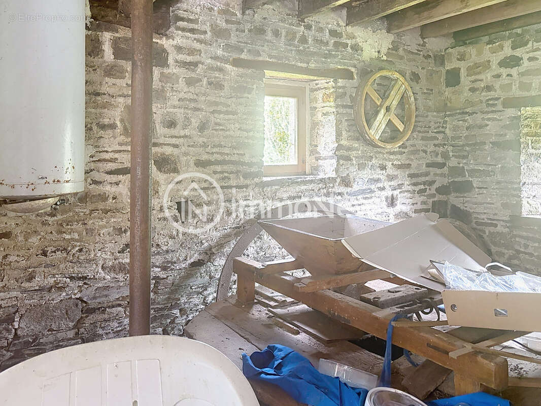 Ensemble de 2 moulins a renover avec biefs + dependances et mobil home sur terrain environ 1 hectare - photo 13