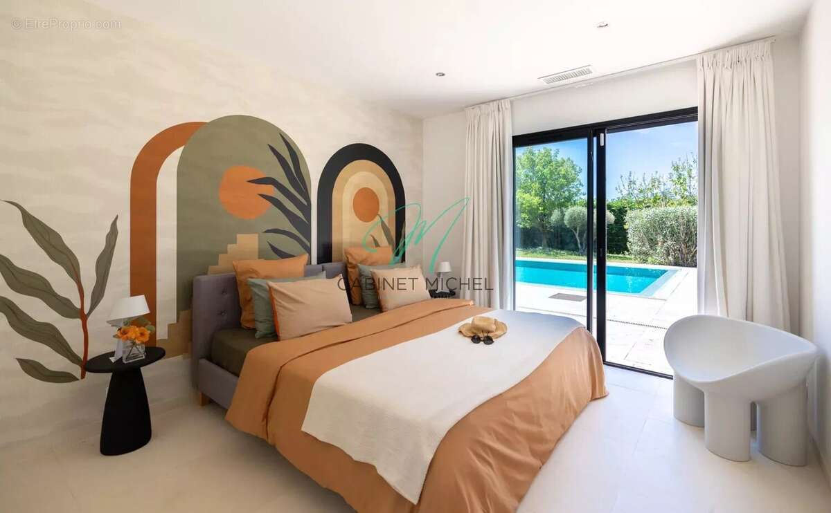 Maison à ROQUEFORT-LES-PINS