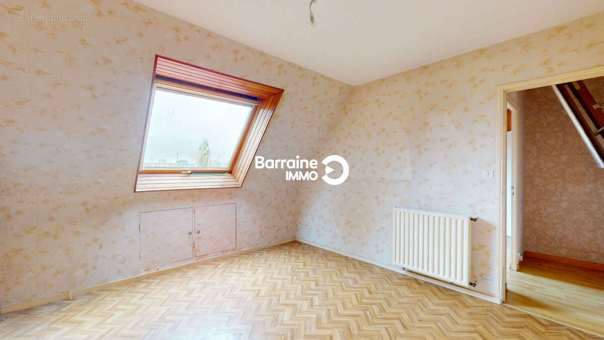 BARRAINE IMMO : A VENDRE - Maison 5 pièces à Brest - Secteur Cavale Blanche PZ00341-FL - photo 10