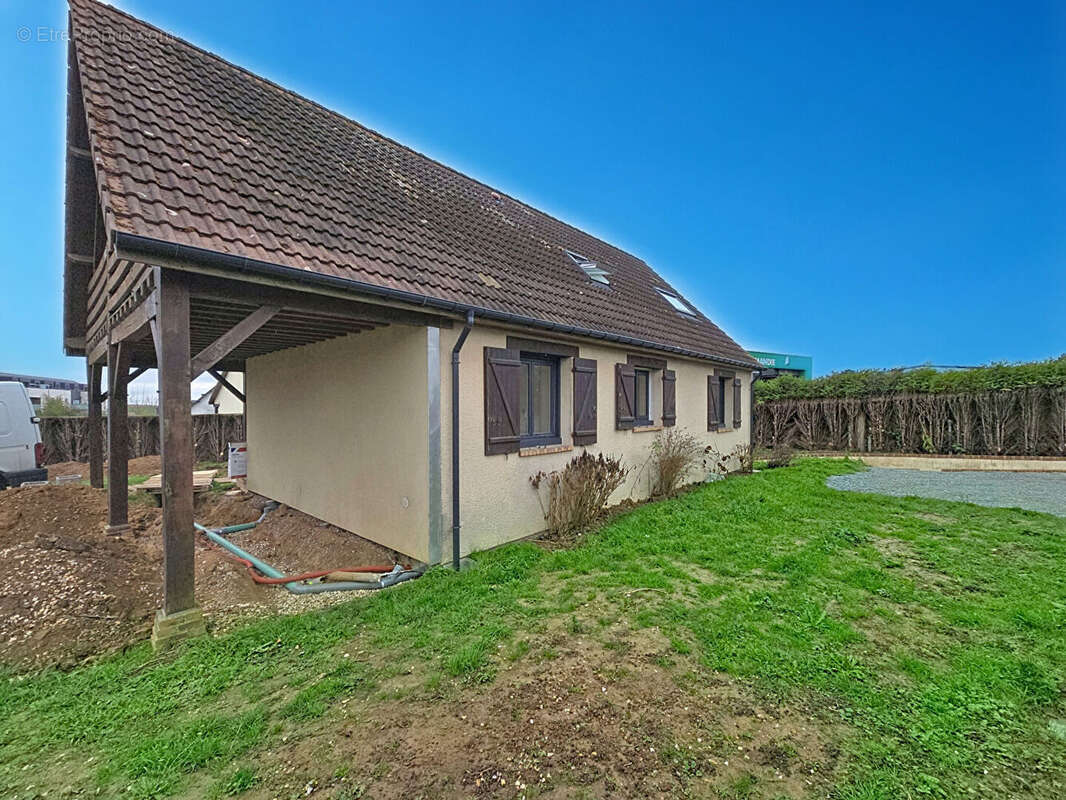 Maison à FRANQUEVILLE-SAINT-PIERRE