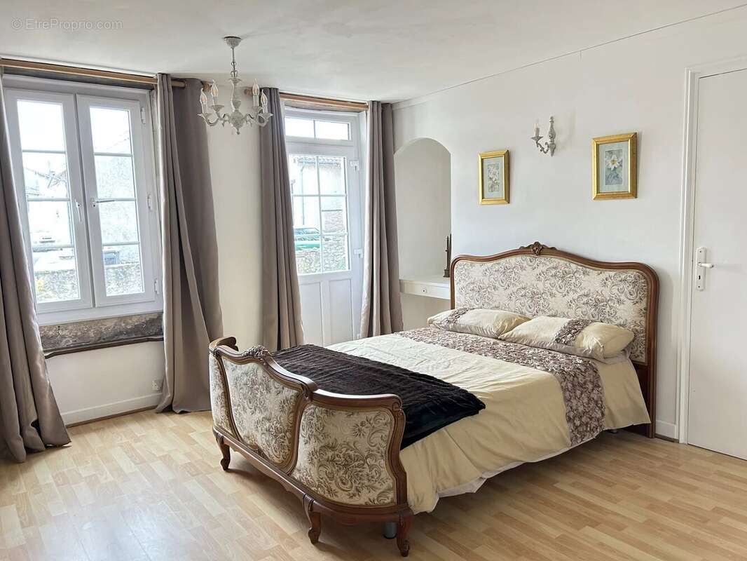 Maison à AUBETERRE-SUR-DRONNE