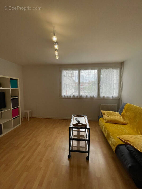 Appartement à FLEURY-LES-AUBRAIS