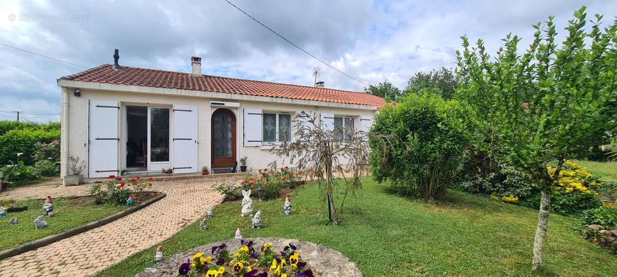 Maison à GORGES