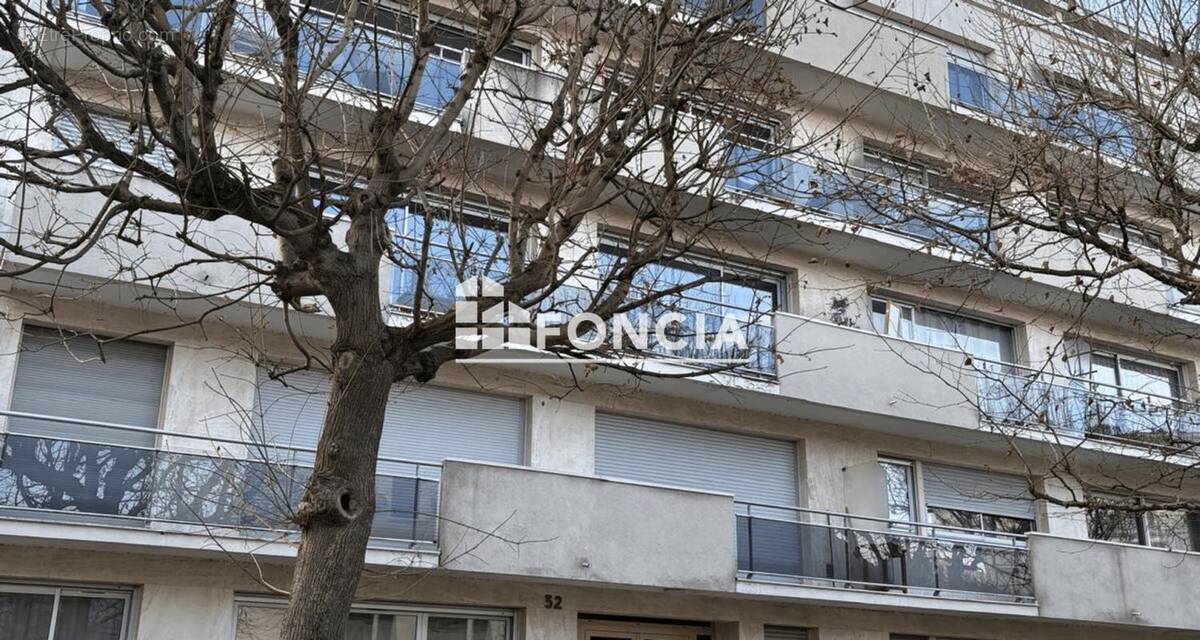 Appartement à SAINT-MAUR-DES-FOSSES