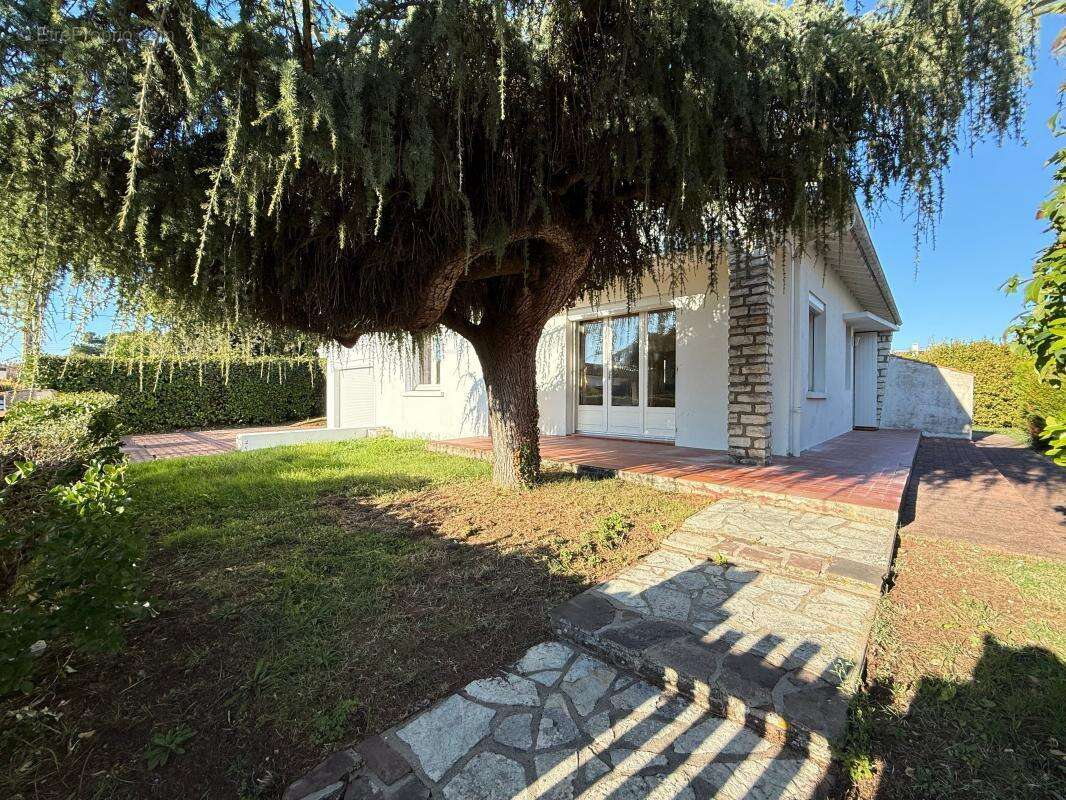 Maison à VAUX-SUR-MER