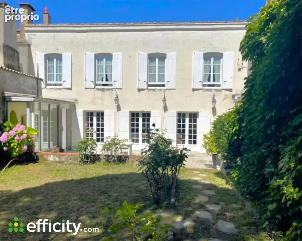Maison 8 pièces 178 m² à vendre à Coutras (33230) - photo 2