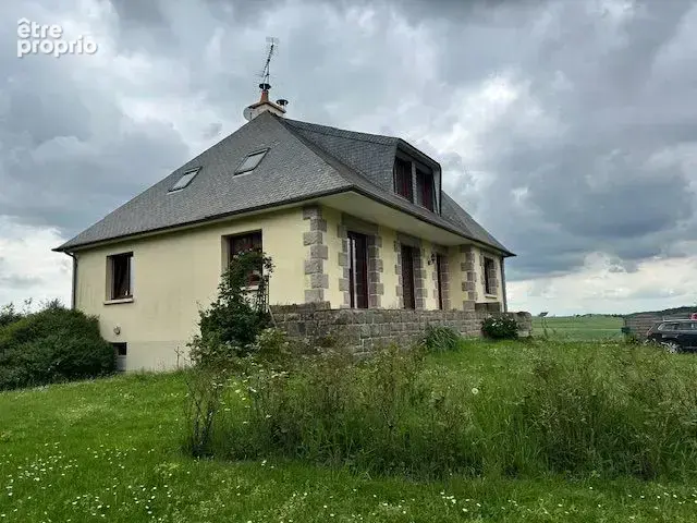 Maison à ESSE
