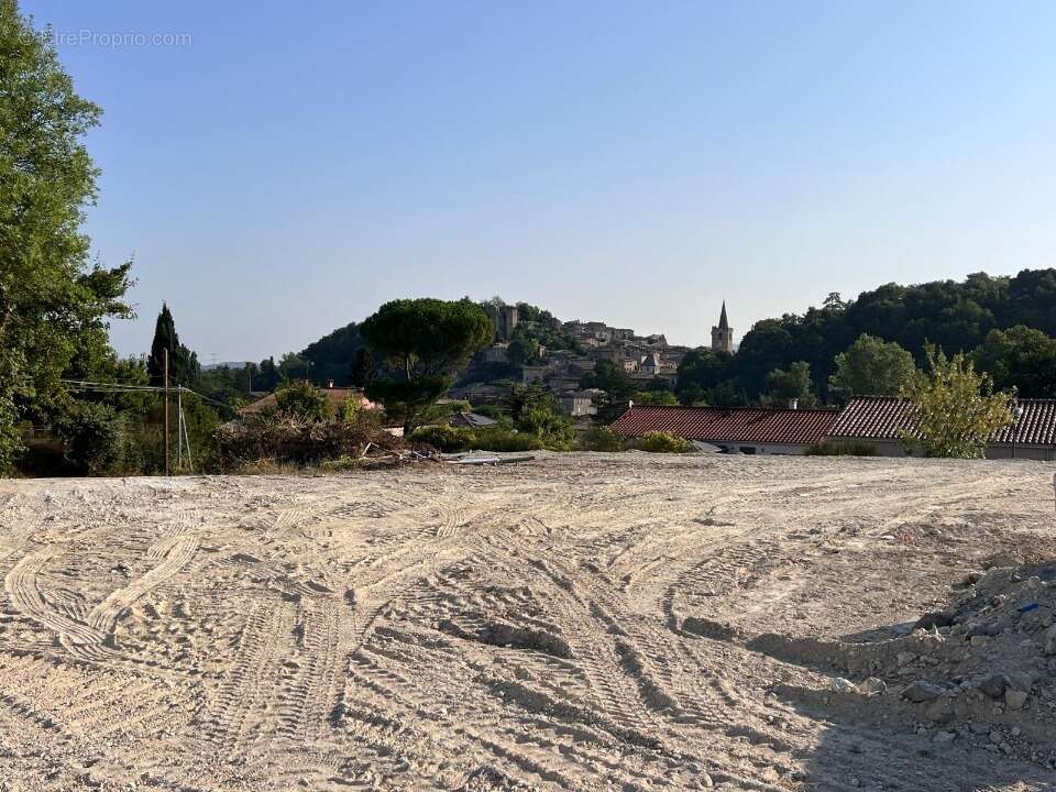 Terrain 865 m² à Grane  - photo 2