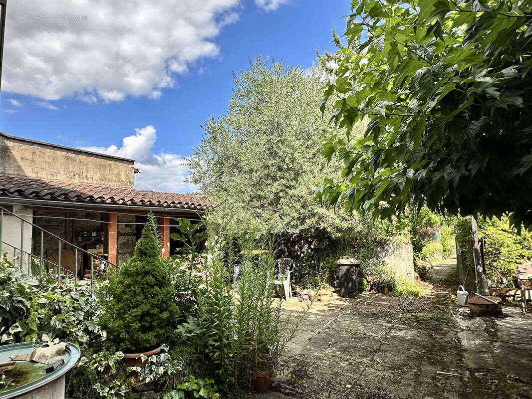 Maison à BLAYE-LES-MINES