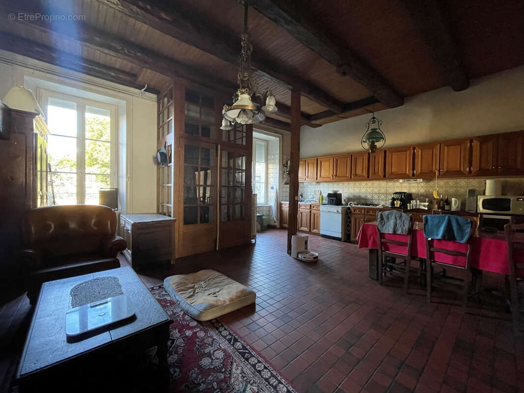 Maison à ANTIGNAC