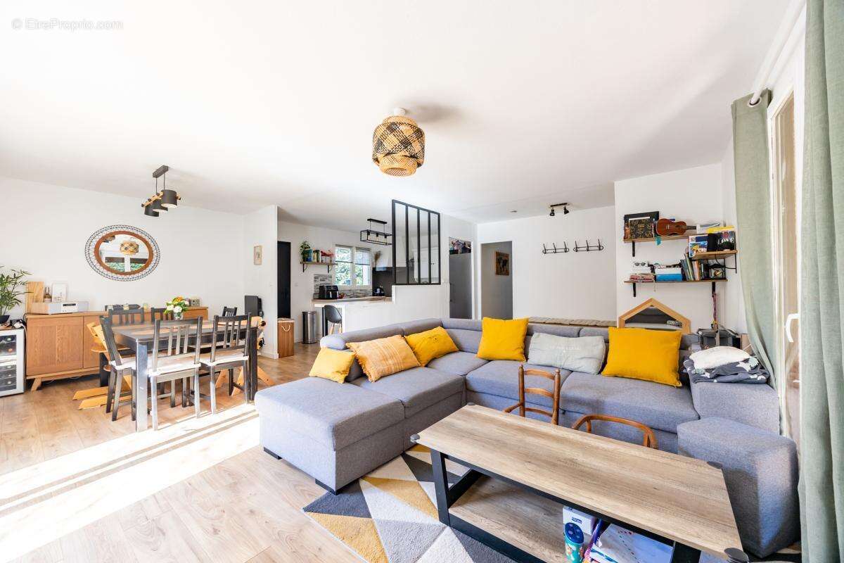 Maison à VILLENAVE-D'ORNON