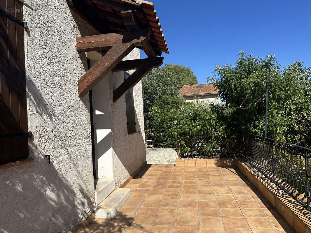 secteur RESIDENTIEL RECHERCHE BAS FARON - CALME - sur  390 m2 hab 72 m2 + grand sous-sol + grenier - photo 5